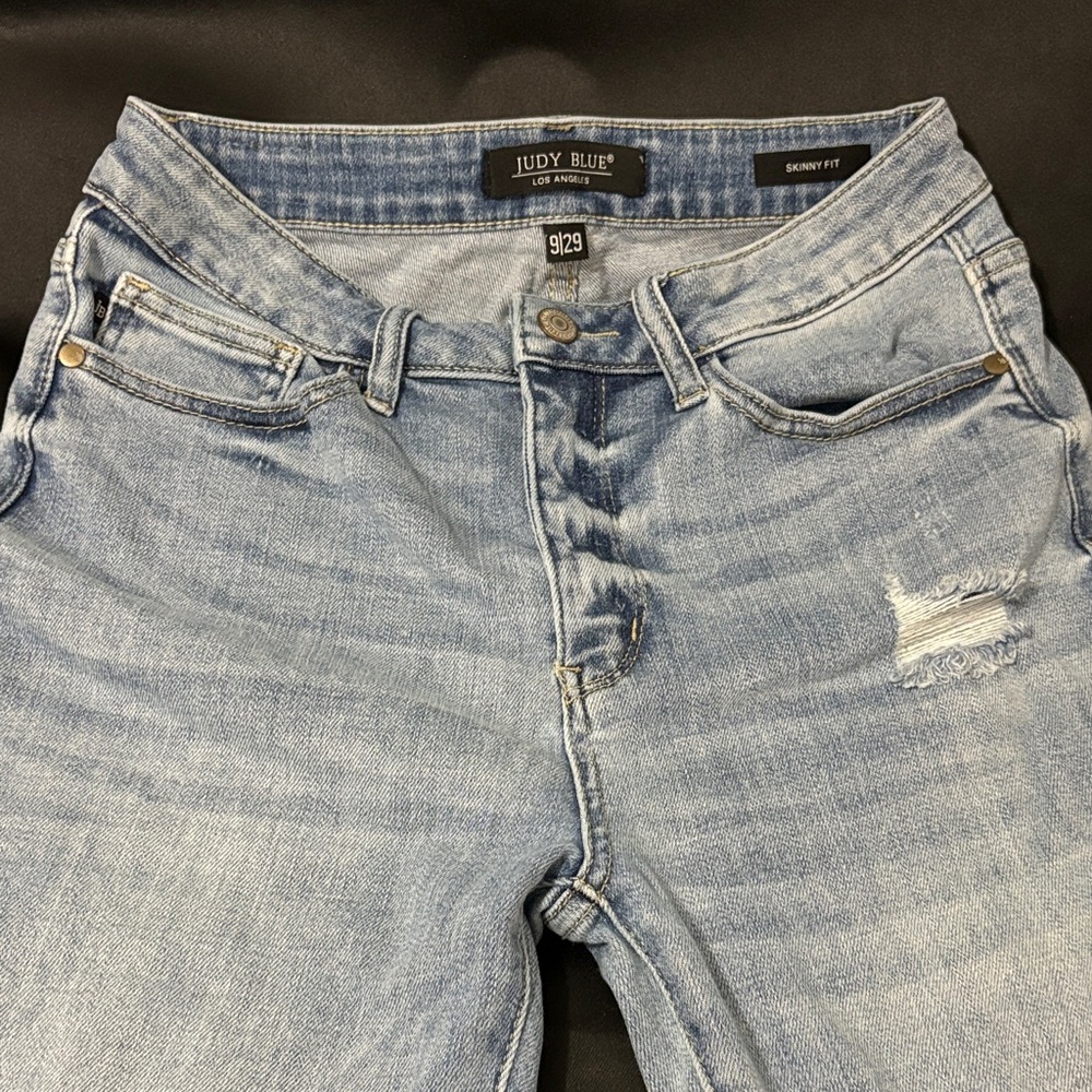 Judy Blue Distressed Ripped style Light Blue Skinny Jeans size 9/29